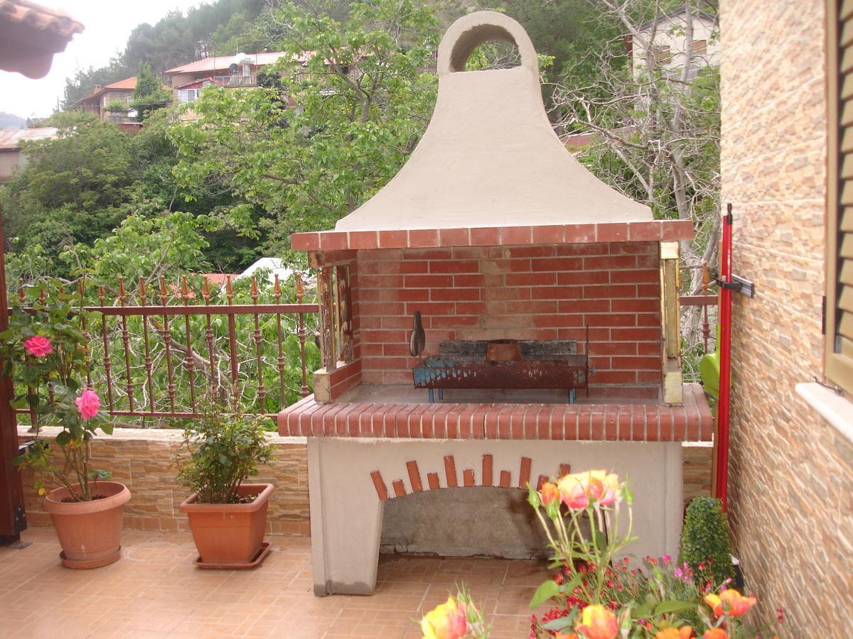 The Love Holiday House Tris Elies ภายนอก รูปภาพ